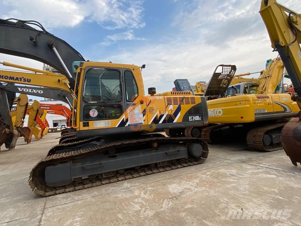 Volvo EC 240 B LC Paletli ekskavatörler