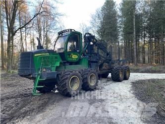 John Deere 1110G Tomruk yükleyici traktörler
