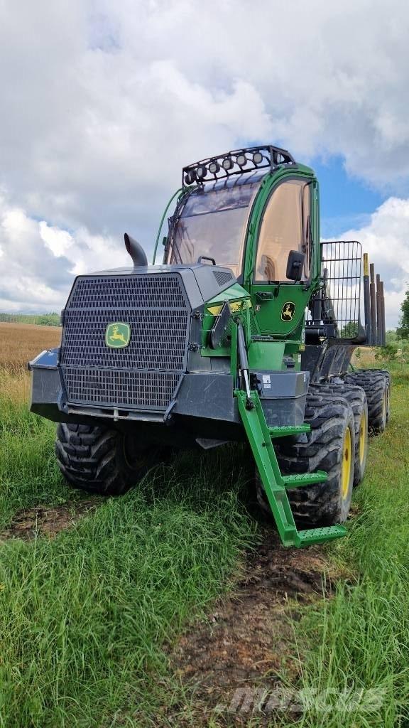 John Deere 1010G Tomruk yükleyici traktörler