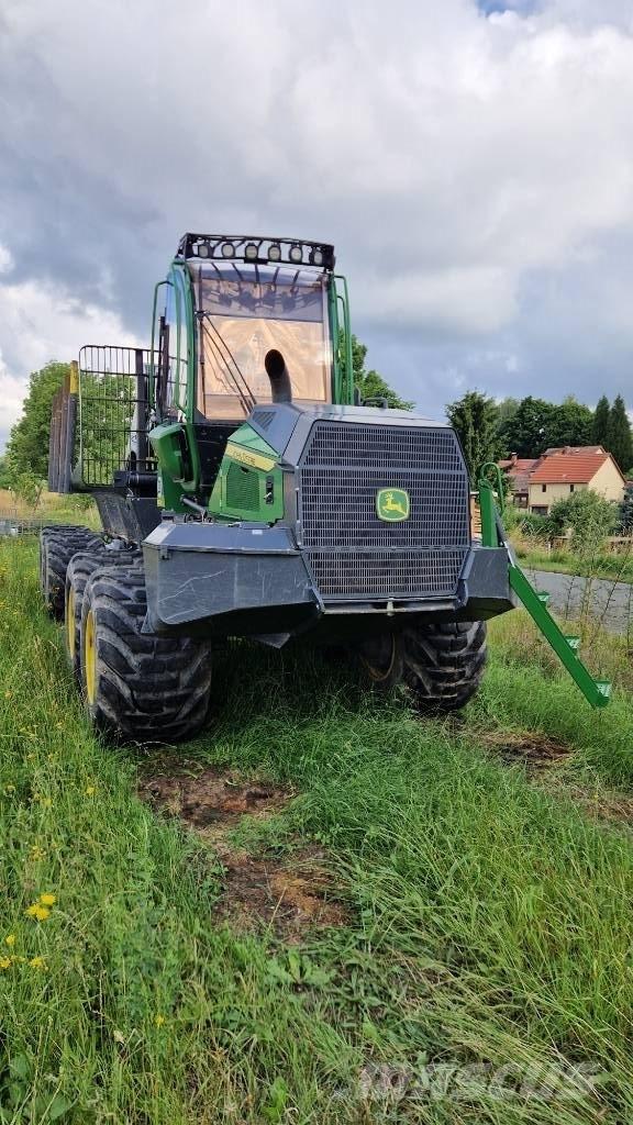 John Deere 1010G Tomruk yükleyici traktörler