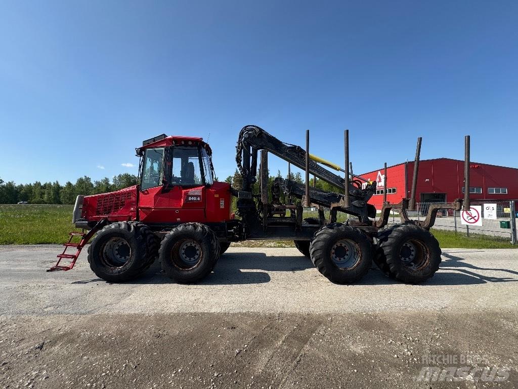 Komatsu 840.4 Tomruk yükleyici traktörler