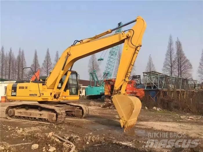 Komatsu PC 200-7 Paletli ekskavatörler