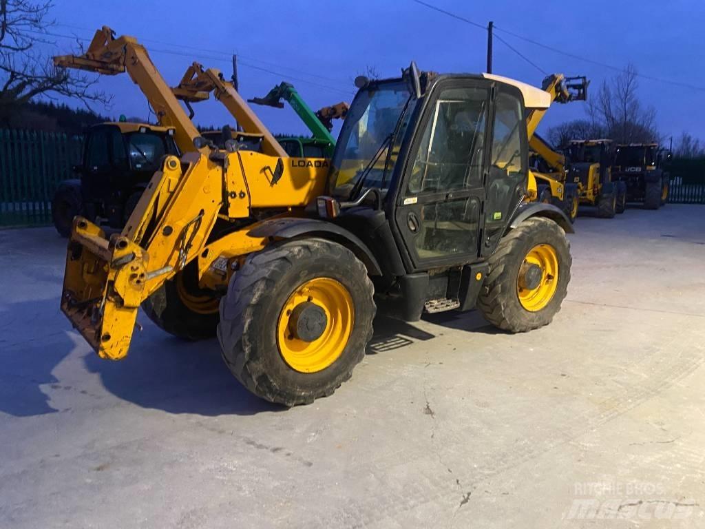 JCB 541-70 Tarimsal teleskopik yükleyiciler