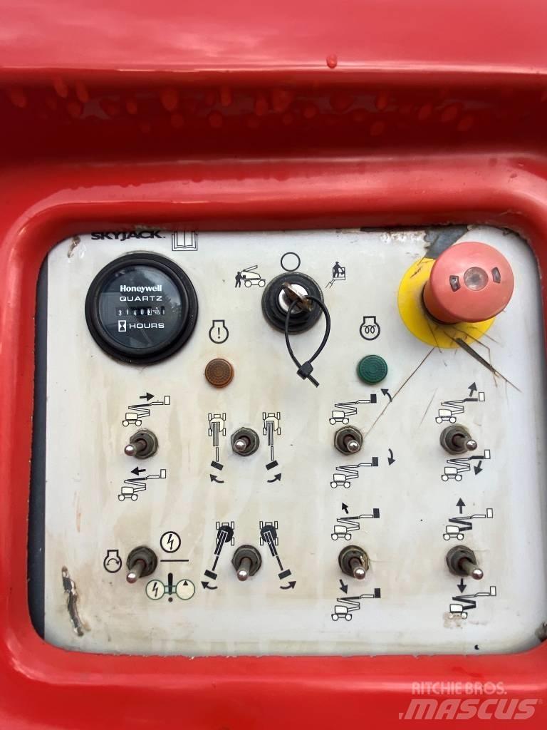 SkyJack SJ 63 AJ Körüklü personel platformları