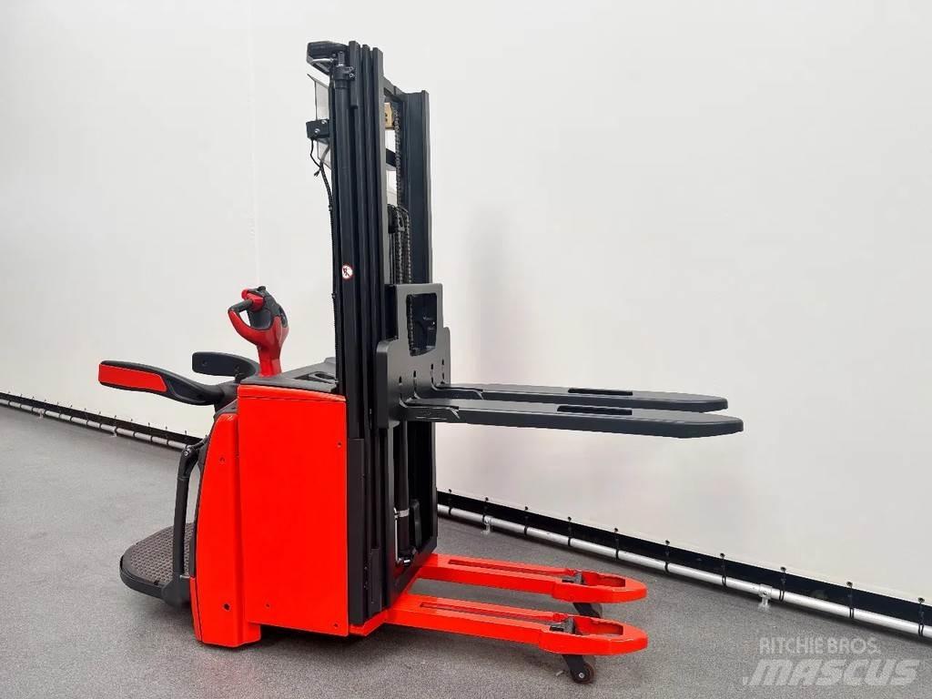 Linde L 14 AP Yaya kumandali istif makinasi