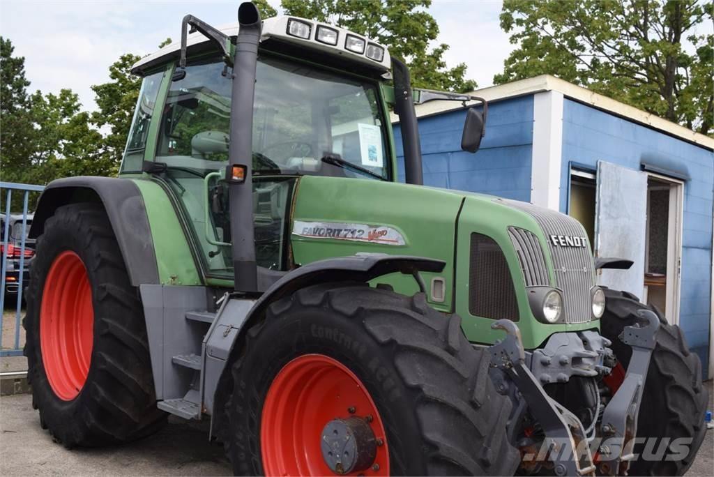 Fendt 712 Vario Traktörler