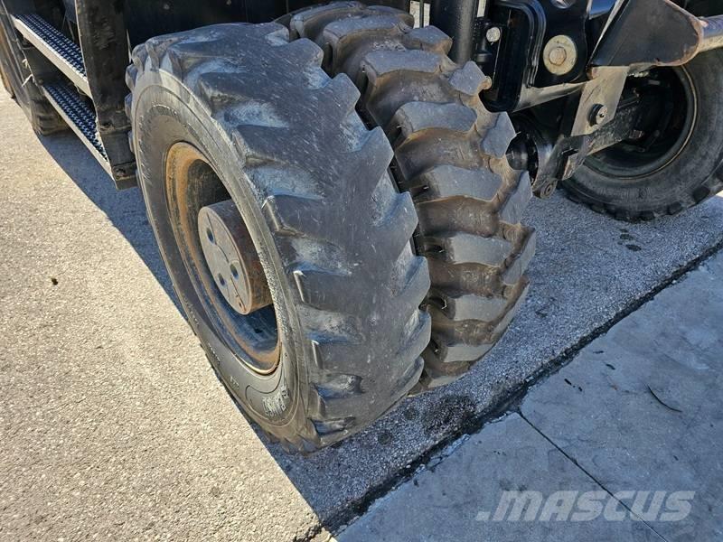 CAT M 320F Lastik tekerli ekskavatörler