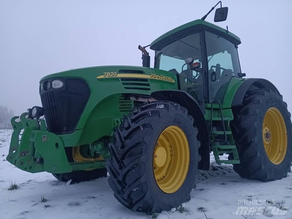 John Deere 7820 Traktörler