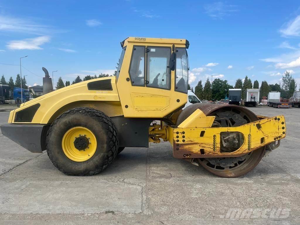 Bomag BW213 DH-4 Tek tamburlu silindirler