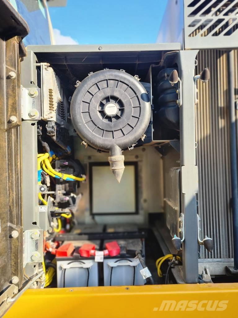Liebherr R 930 LC Paletli ekskavatörler