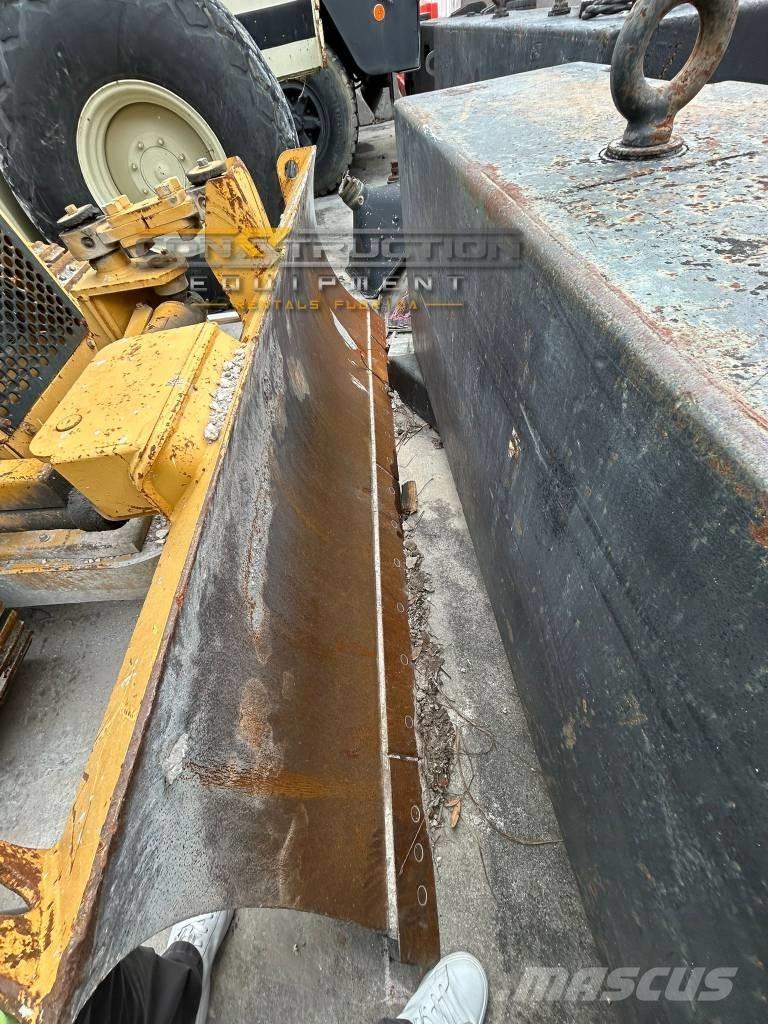 CAT D 3 C III Paletli dozerler