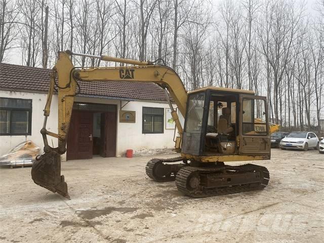 CAT E70B Paletli ekskavatörler