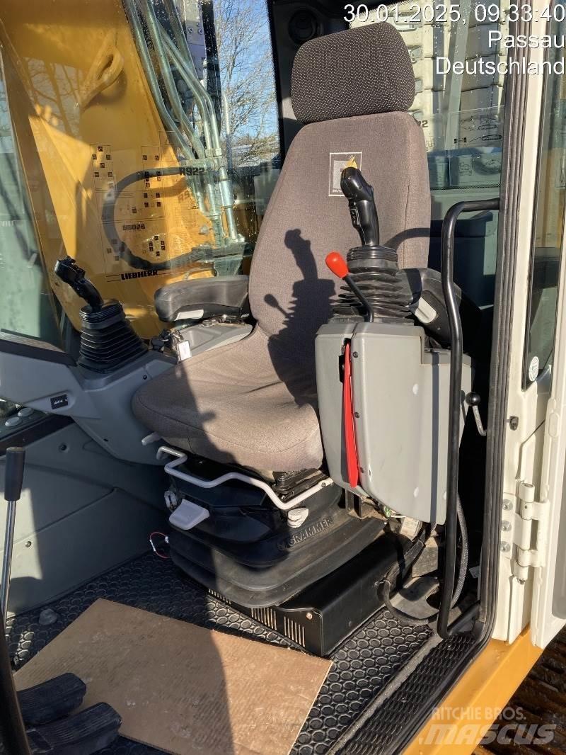 Liebherr R922 Paletli ekskavatörler