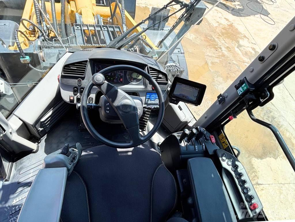 Komatsu WA380-8E0 Tekerlekli yükleyiciler