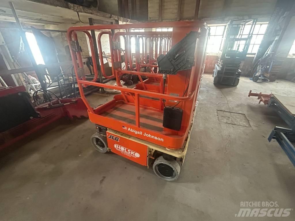 JLG 1230 ES Personel Platformları ve Cephe Asansörleri