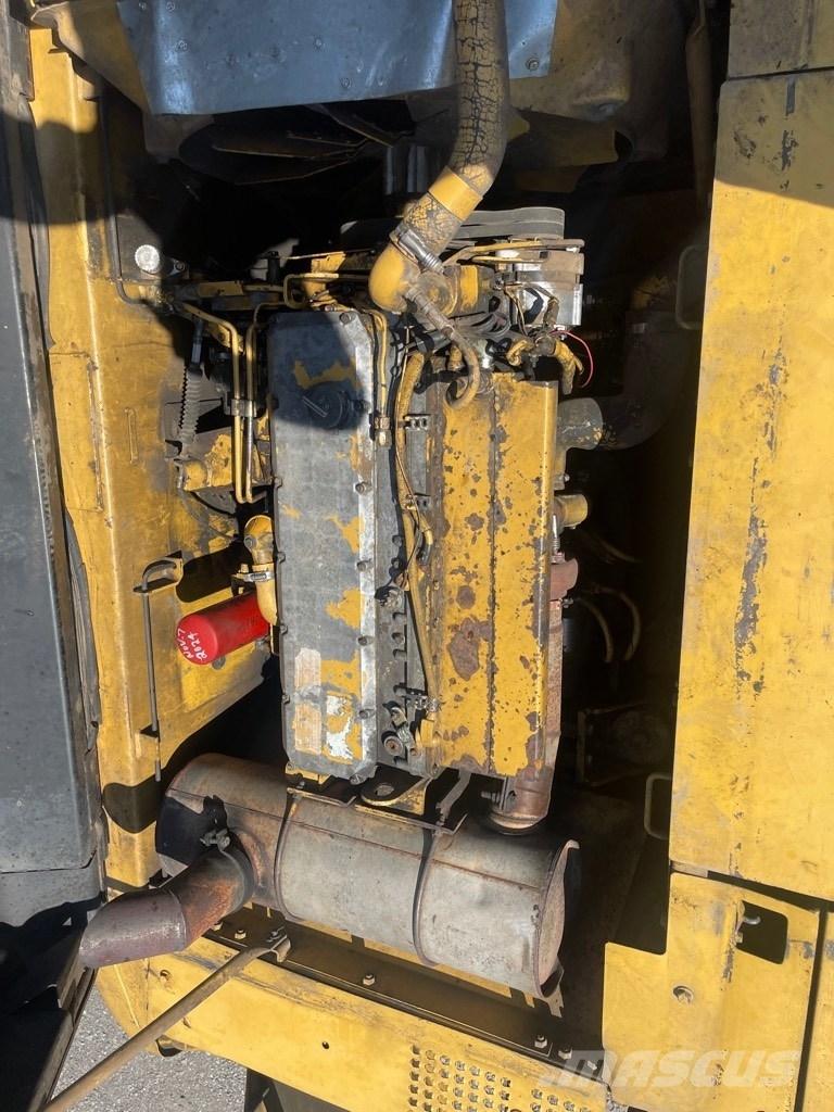 CAT 325 B L Paletli ekskavatörler