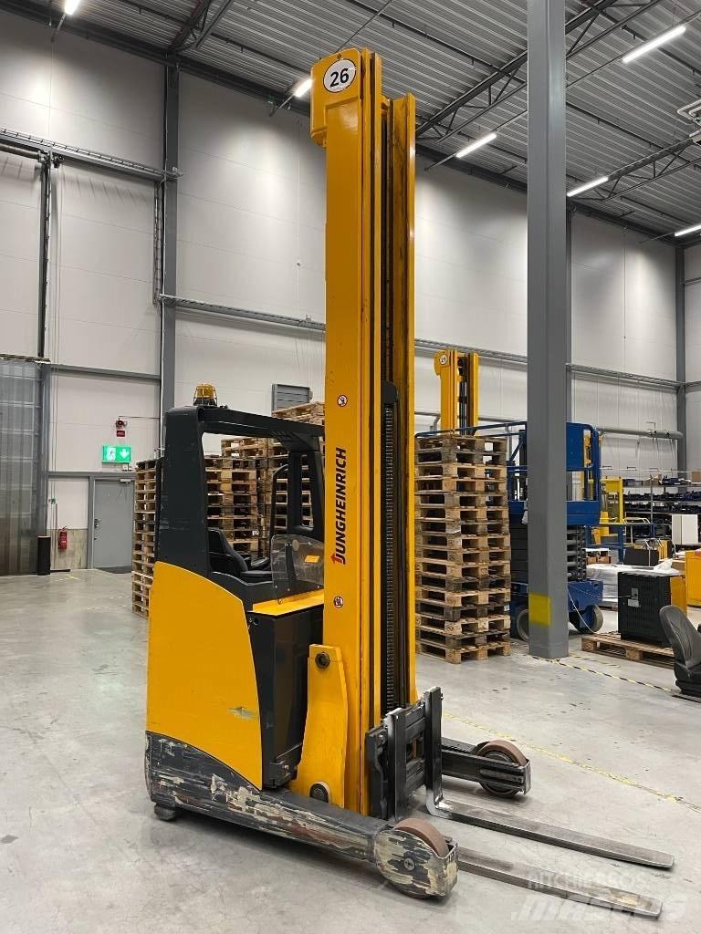 Jungheinrich ETV 216 Reach truck - depo içi istif araçları