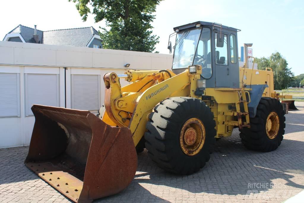 Furukawa 345 Tekerlekli yükleyiciler