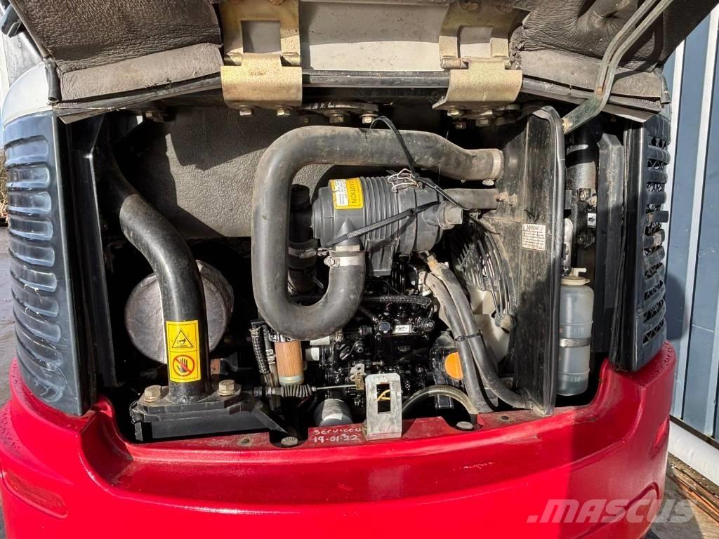 Takeuchi TB 23 R Mini ekskavatörler, 7 tona dek