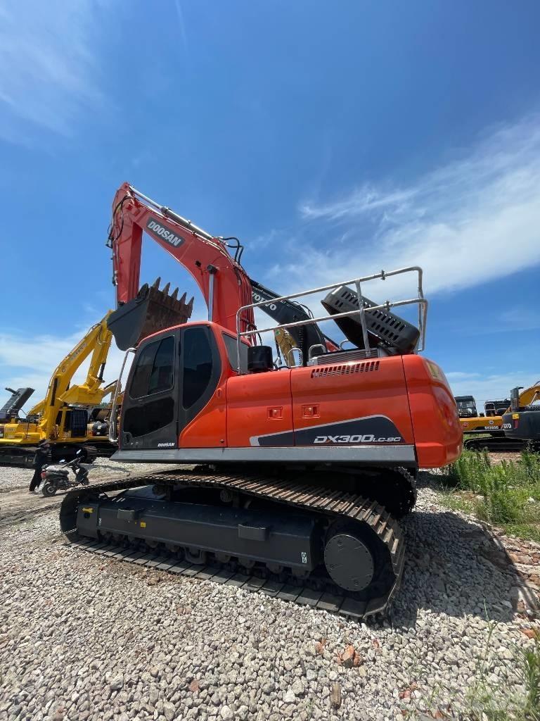 Doosan DX 300 LC Paletli ekskavatörler