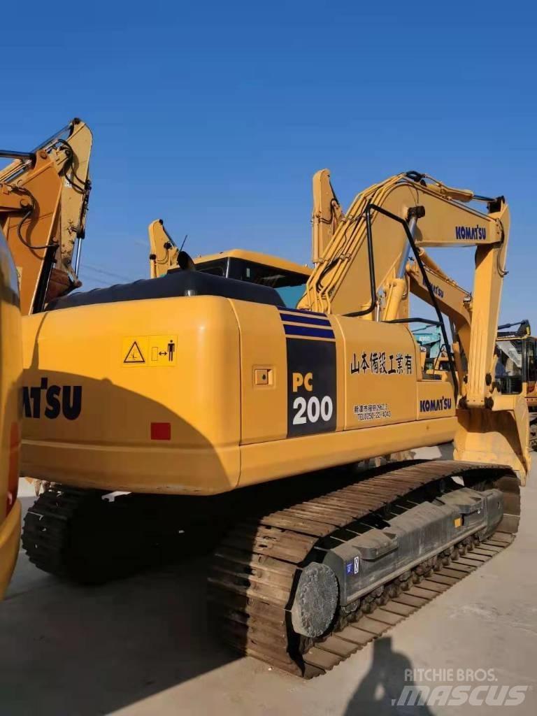 Komatsu PC 200-7 Paletli ekskavatörler