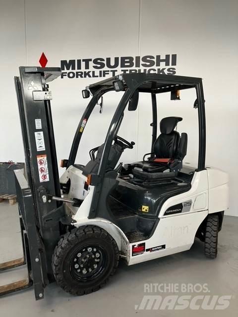 Mitsubishi FD25N3 Dizel forkliftler