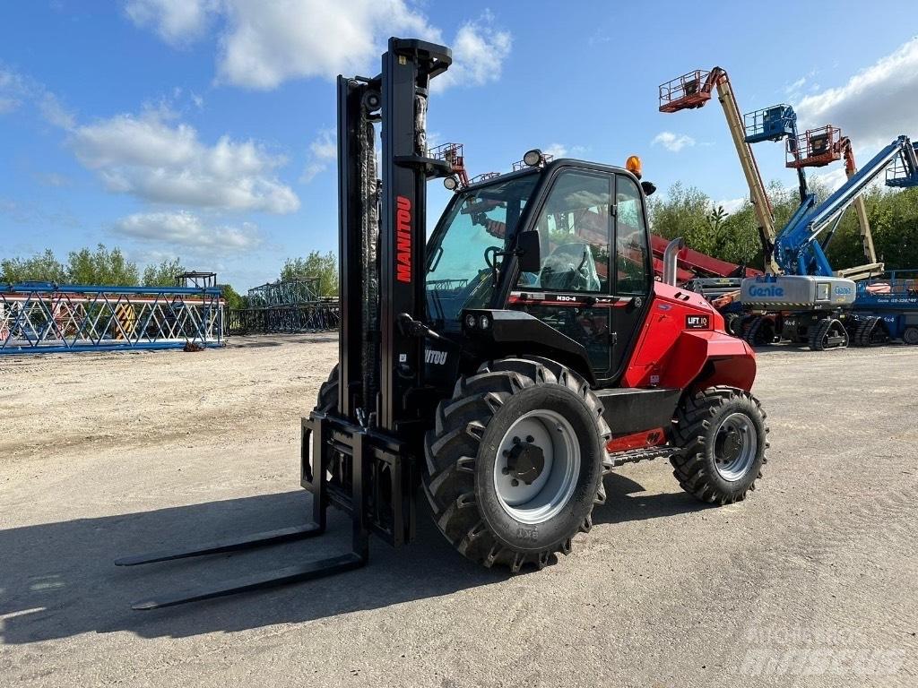 Manitou M 30.4 Arazi tipi forklift