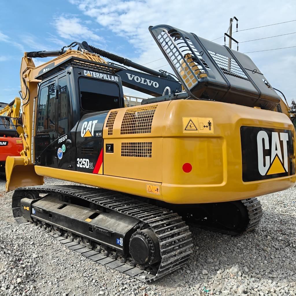 CAT 325 D L Paletli ekskavatörler