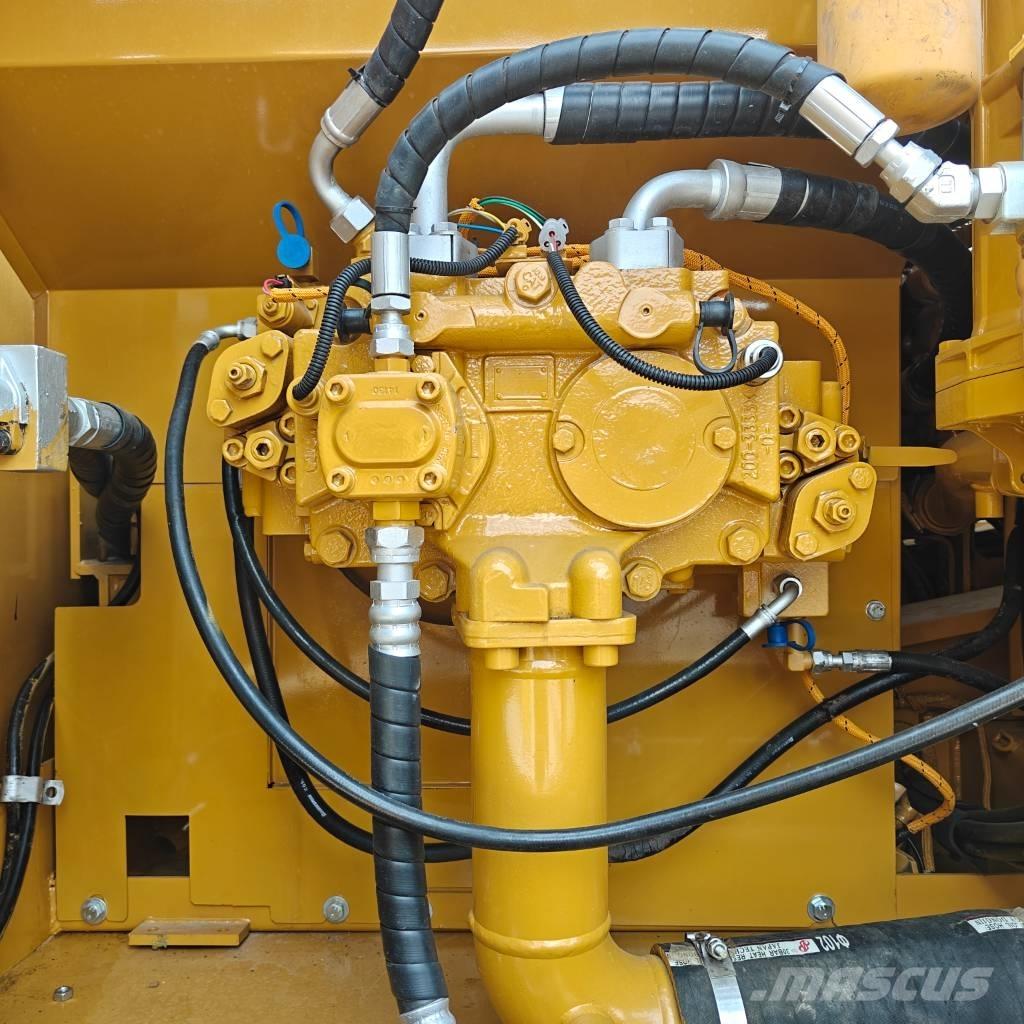 CAT 325 D L Paletli ekskavatörler