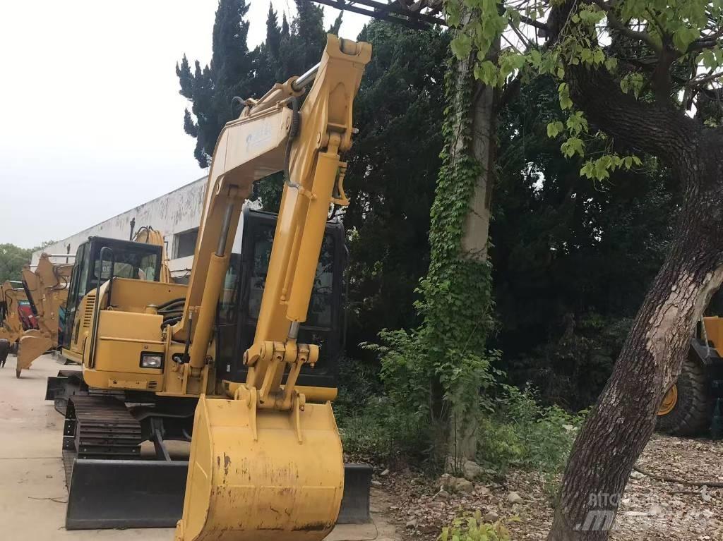 Komatsu PC 70 Paletli ekskavatörler