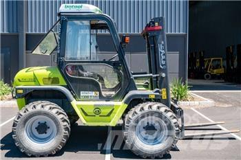 Agria TH350 Arazi tipi forklift