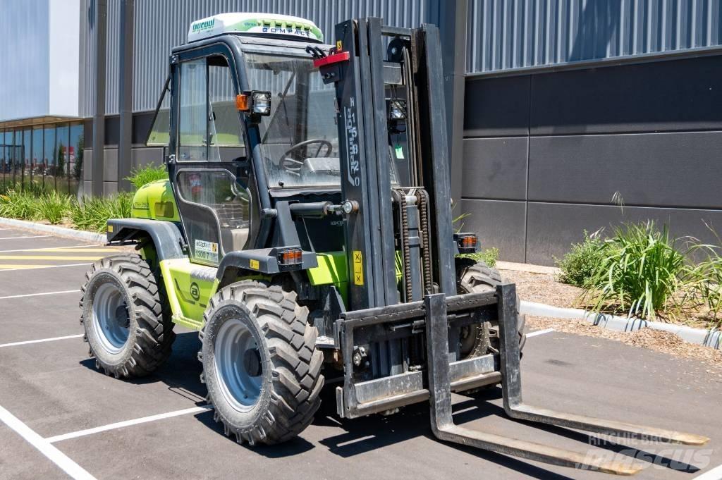 Agria TH350 Arazi tipi forklift