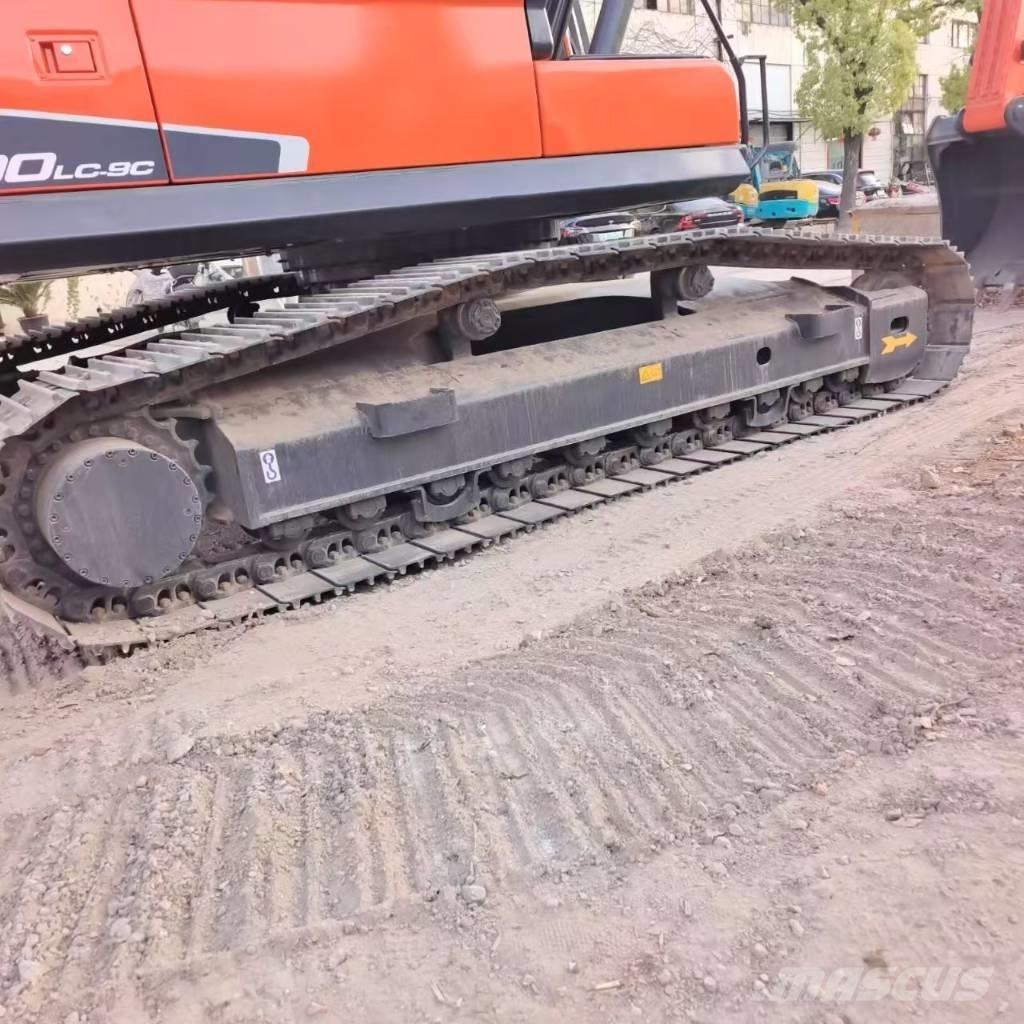 Doosan DX 300 LC Paletli ekskavatörler