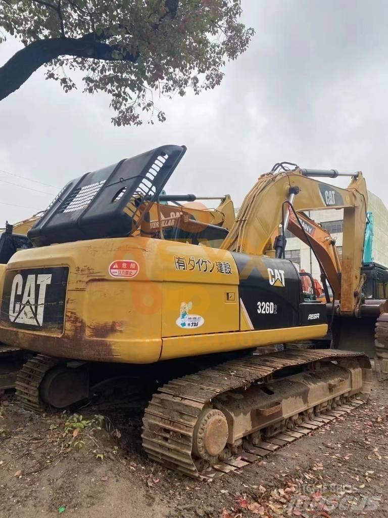 CAT 326 D2 Paletli ekskavatörler