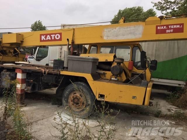 Kato KR 20 Arazi Tipi Vinçler (RT)