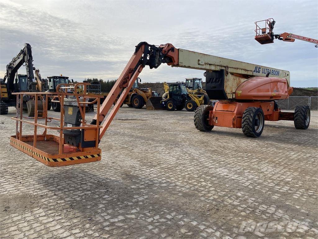 JLG 1250AJP Körüklü personel platformları