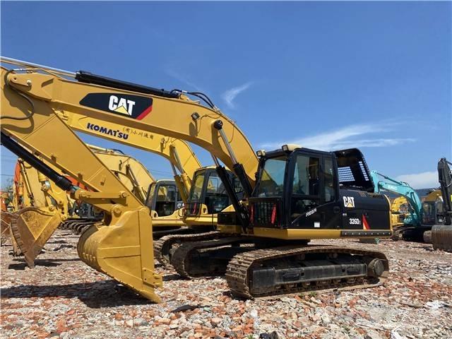 CAT 326D2 Paletli ekskavatörler