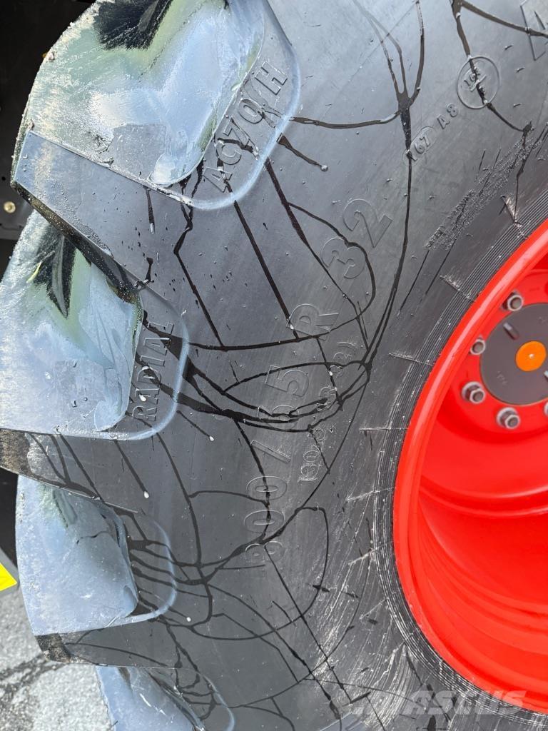 CLAAS Avero 240 Biçerdöverler