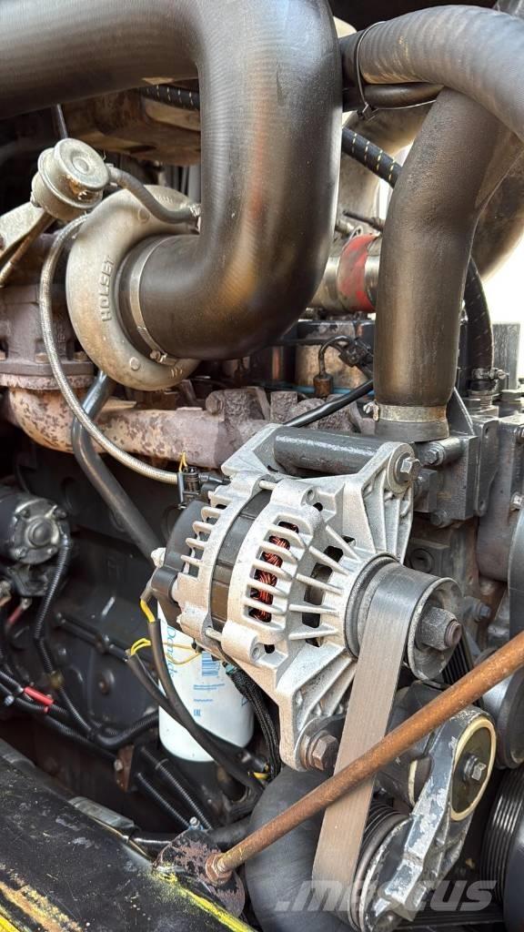 JCB 718 Belden kirma kaya kamyonu