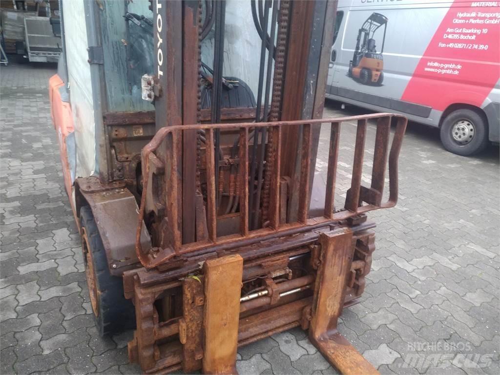 Toyota 40-8FD40N Dizel forkliftler