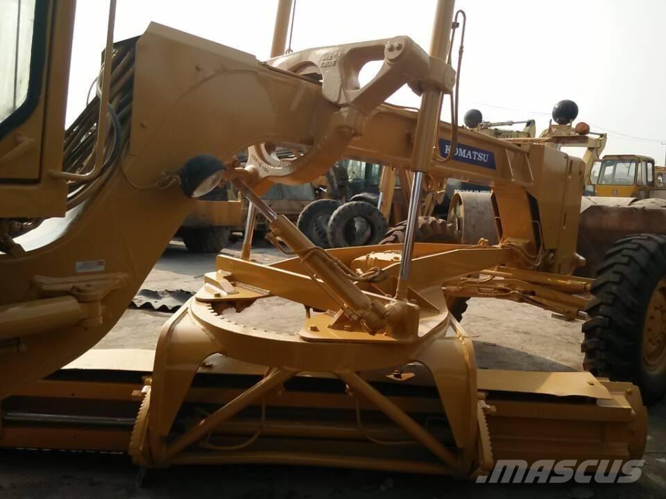 Komatsu GD 623 Greyderler