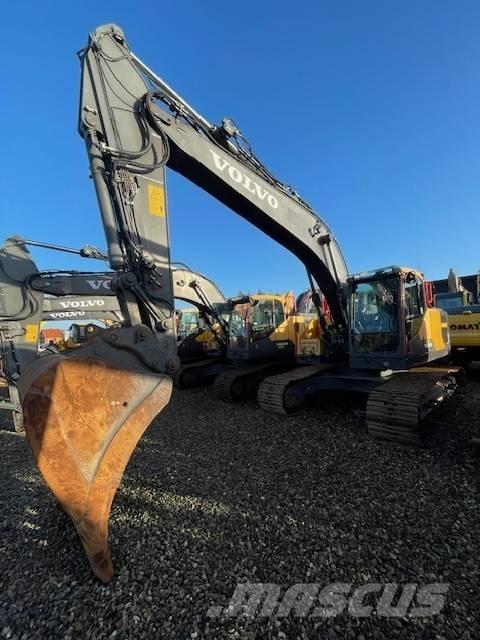 Volvo EC220EL Paletli ekskavatörler