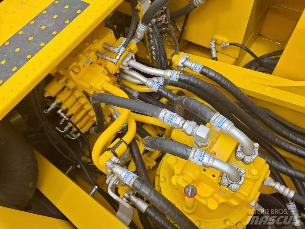 Komatsu 360-8 Paletli ekskavatörler