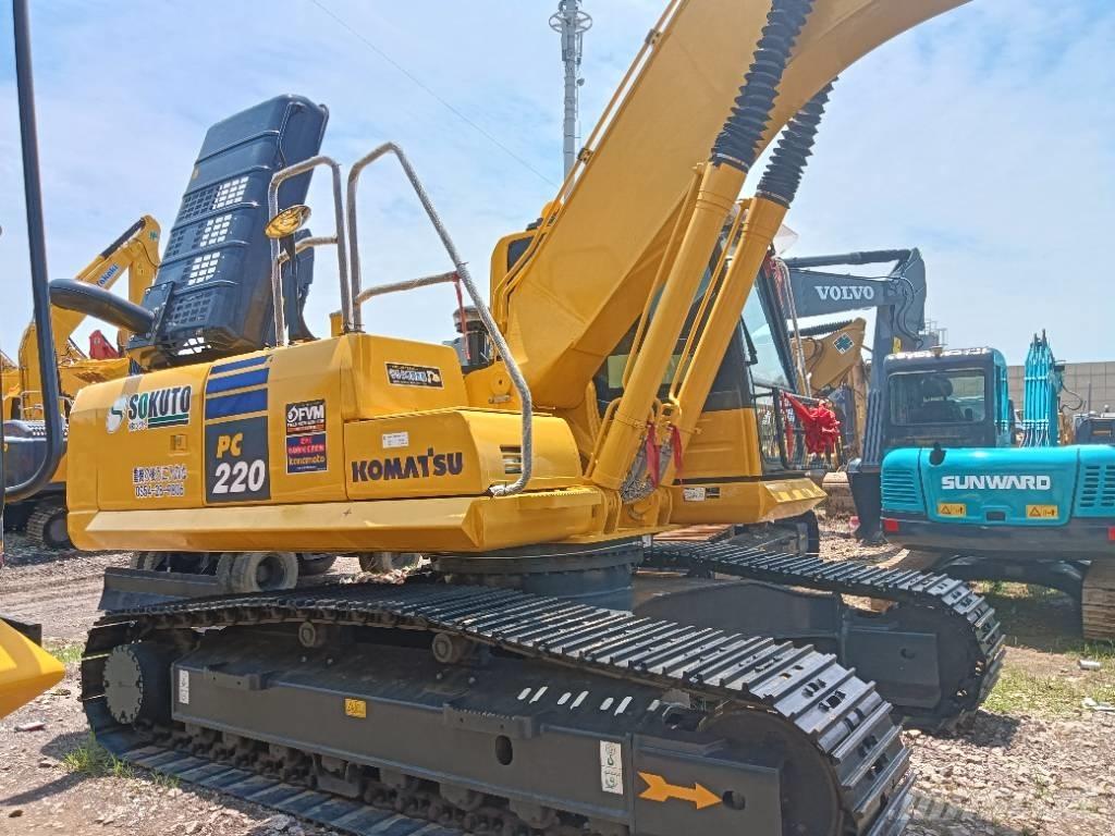 Komatsu PC 220-8 Paletli ekskavatörler