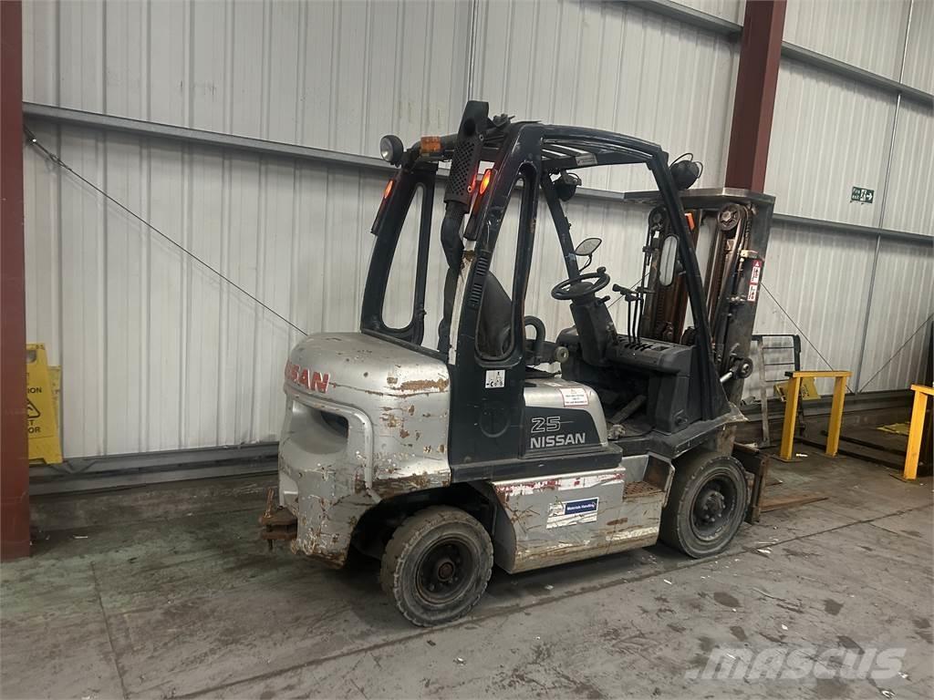 Nissan FD02A25Q Dizel forkliftler