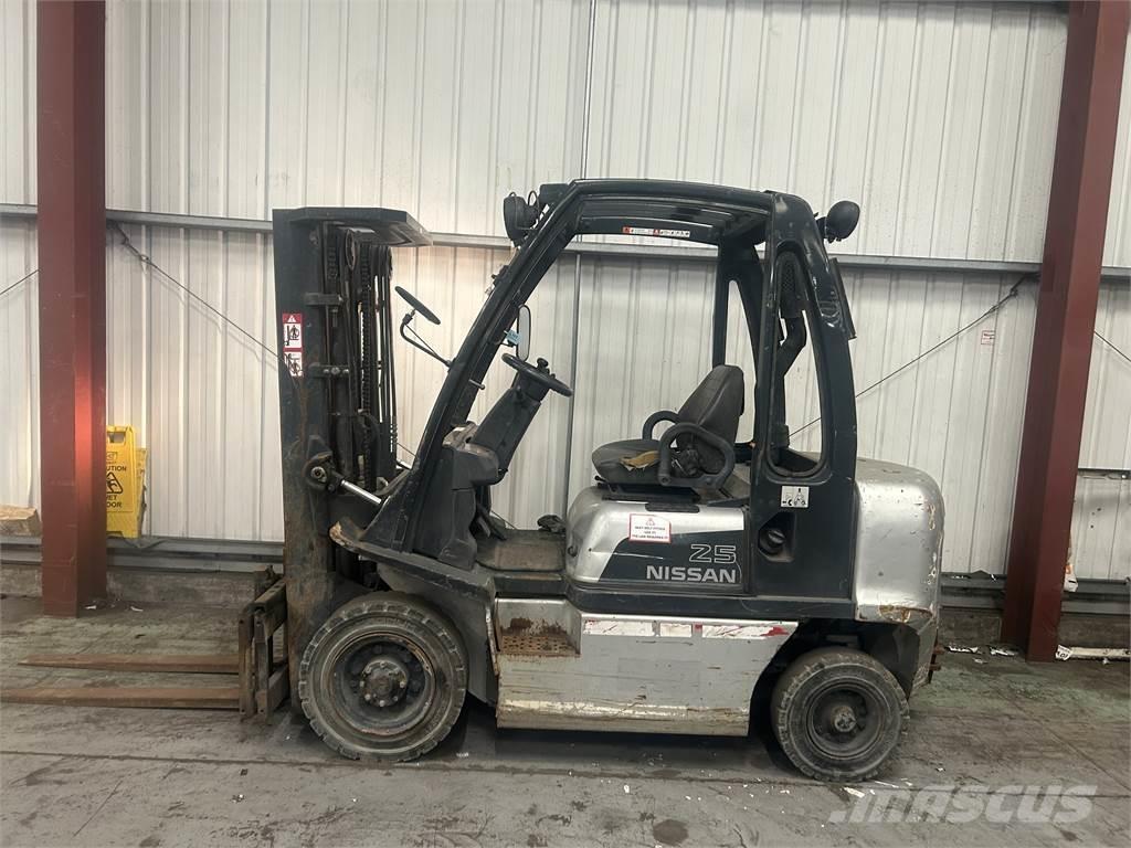Nissan FD02A25Q Dizel forkliftler