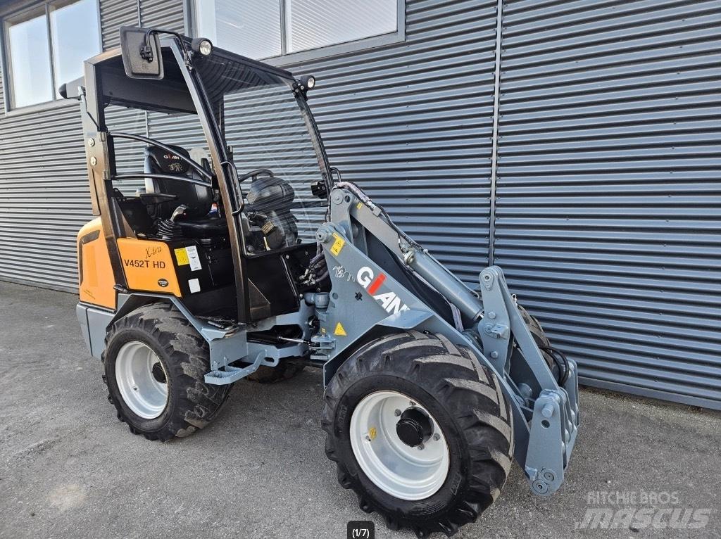 GiANT v452t hd x-tra Mini yükleyiciler