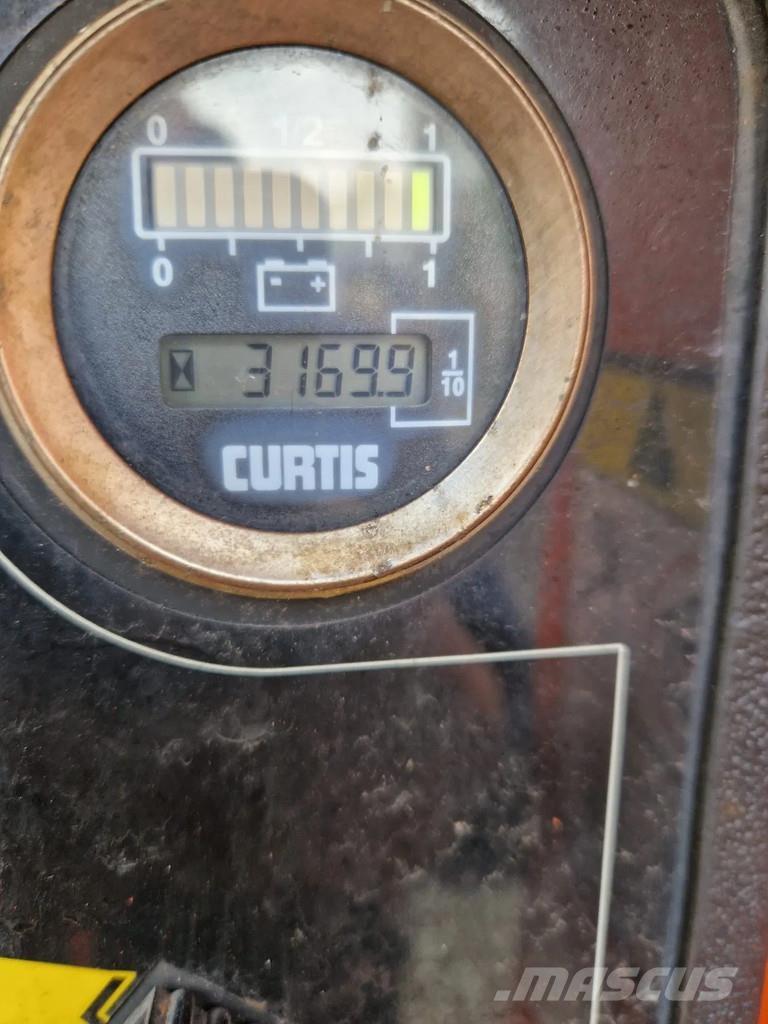 JLG E600 Körüklü personel platformları