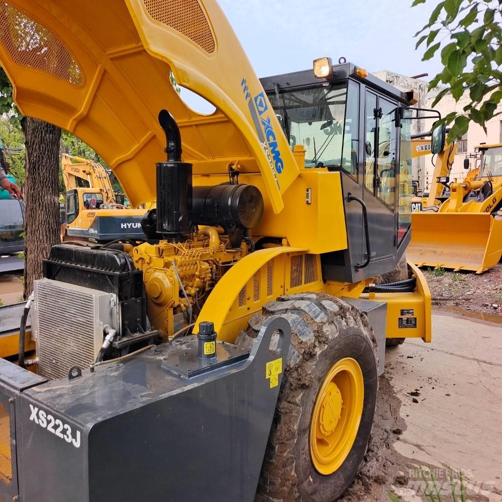 XCMG XS 223 J Tek tamburlu silindirler