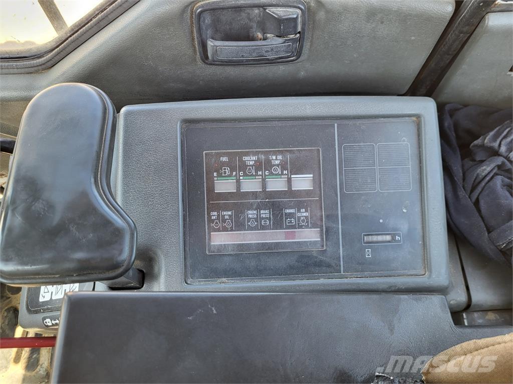 Komatsu WA500-3 Diger